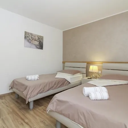 Holiday home Casa Nonnina In - Haus Fuer 4 Personen Porec