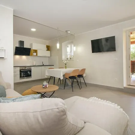 Casa Nonnina In - Haus Fuer 4 Personen Holiday home