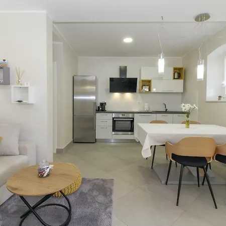 Casa Nonnina In - Haus Fuer 4 Personen