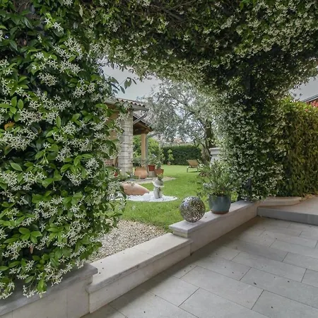 Casa Nonnina In - Haus Fuer 4 Personen * Porec