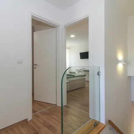 Hébergement de vacances Nonina Hiza In - Haus Fuer 4 Personen